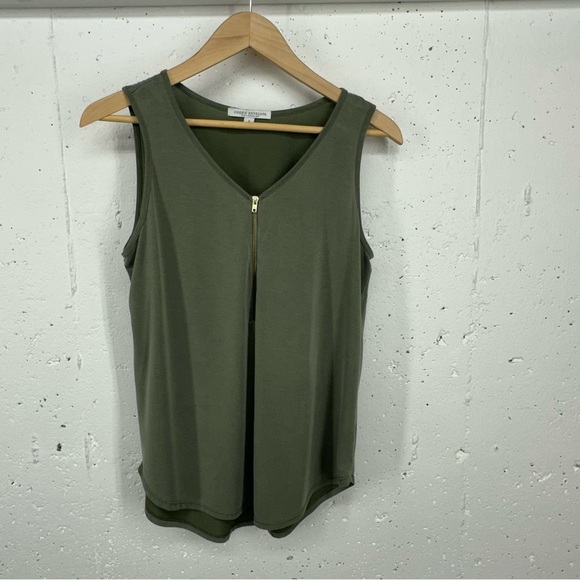 Green Envelope Women’s size Small Moss Green Zip Front Tank Top - Picture 4 of 9